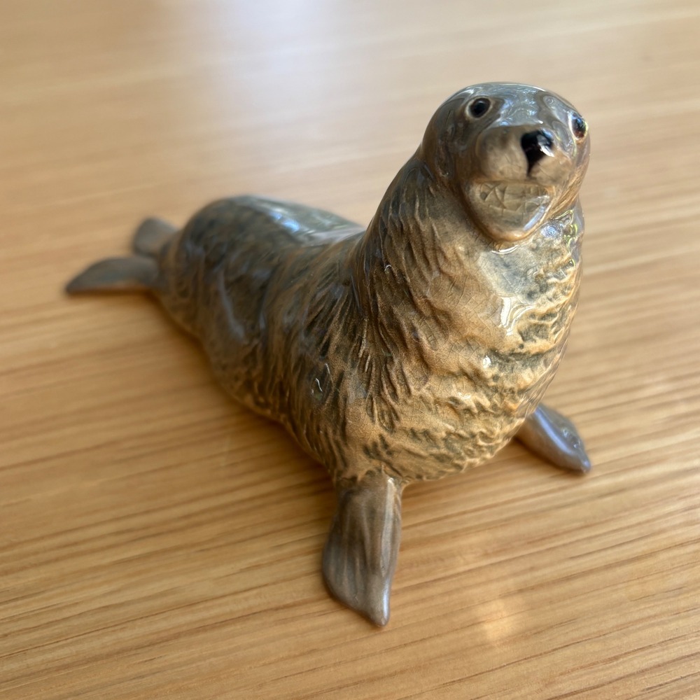 Vintage Beswick England Ceramic Seal Figurine Model 1534 Glossy Brown Grey
